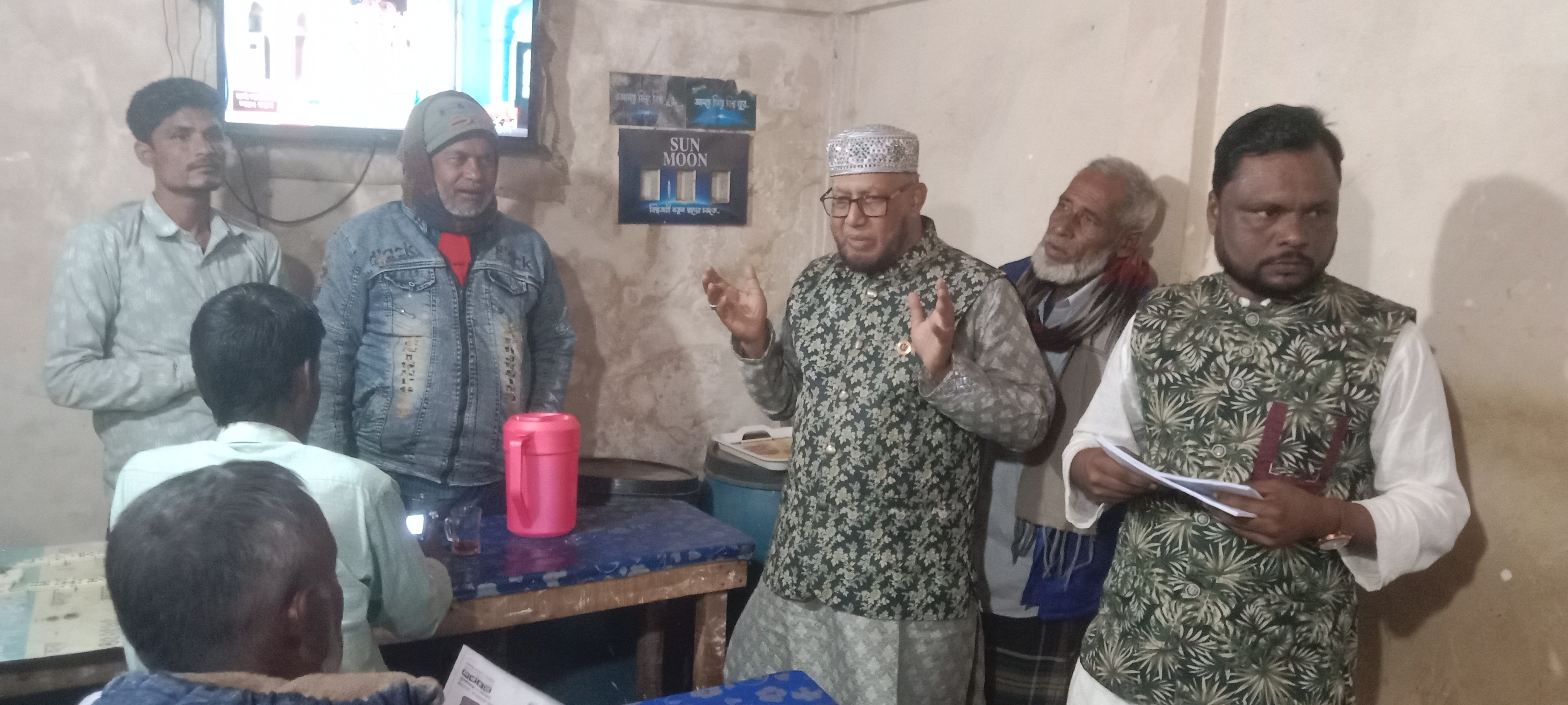 দোয়ারা বাজারের বোগলা বাজারে  জাতীয় পার্টির  পার্থী জাহাঙ্গীর আলমের  পথ সভা