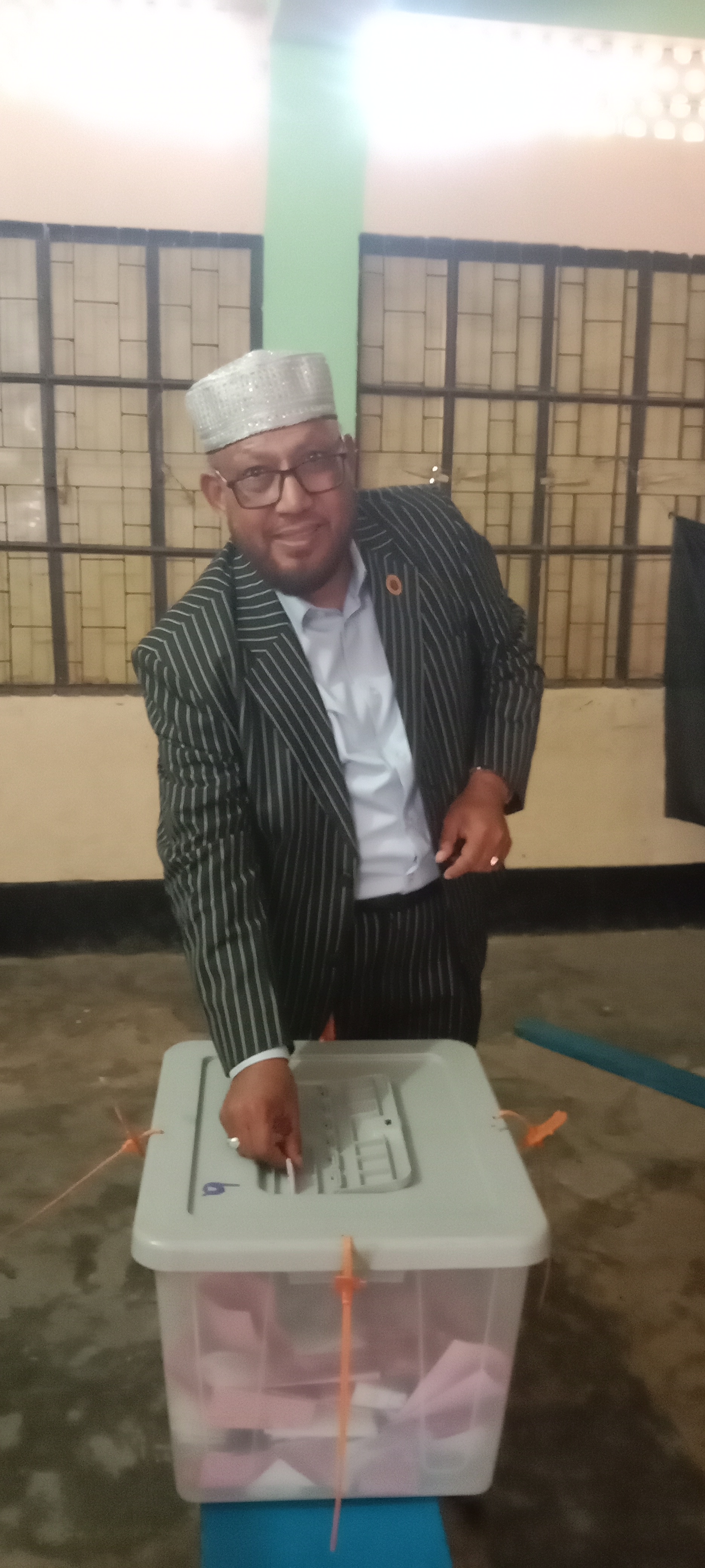 ছাতক - দোয়ারার কেন্দ্র গুলোতে ভোটার উপস্থিতি কম হলেও নির্বাচন সুষ্ট হচ্ছে