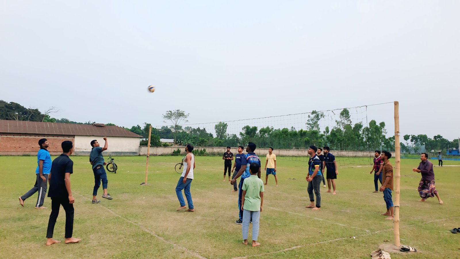 হারিয়ে যাওয়া গ্রামবাংলার ভলিবল ফিরে এসেছে রুহিয়ায়