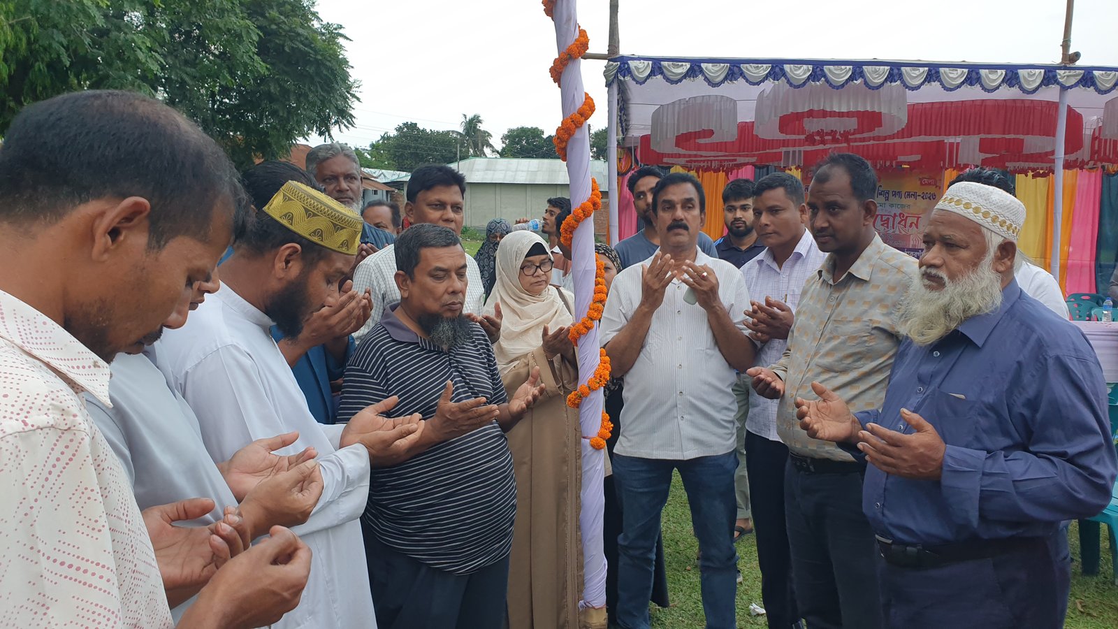 গ্রামীণ ঐতিহ্য রক্ষায় রুহিয়ায় মাসব্যাপী শিল্প মেলা, নির্মাণকাজের উদ্বোধন