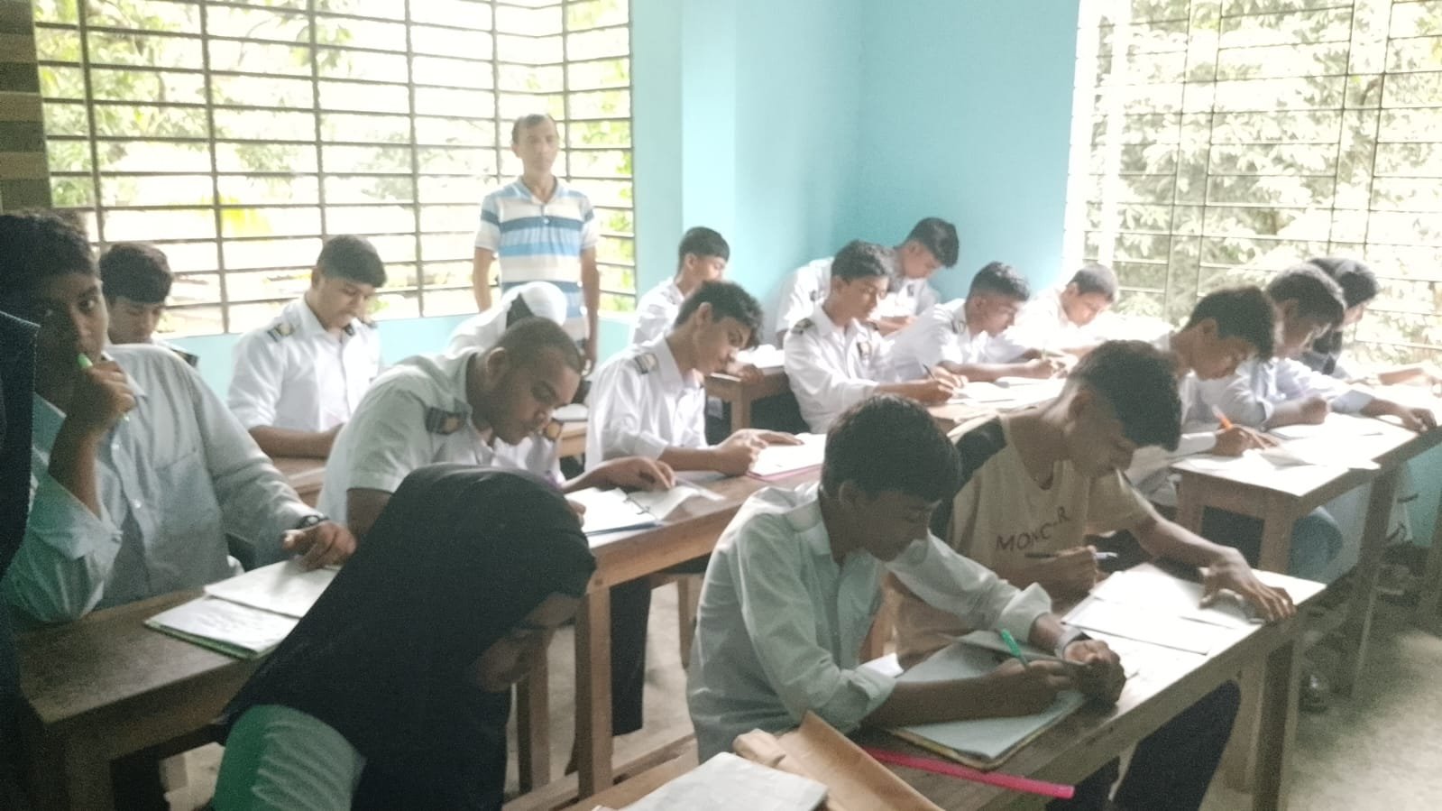 নাগরপুর শহীদ ক্যাডেট স্কুলের মাধ্যমিক শাখায় শুরু হলো অর্ধবার্ষিক পরীক্ষা ২০২৬