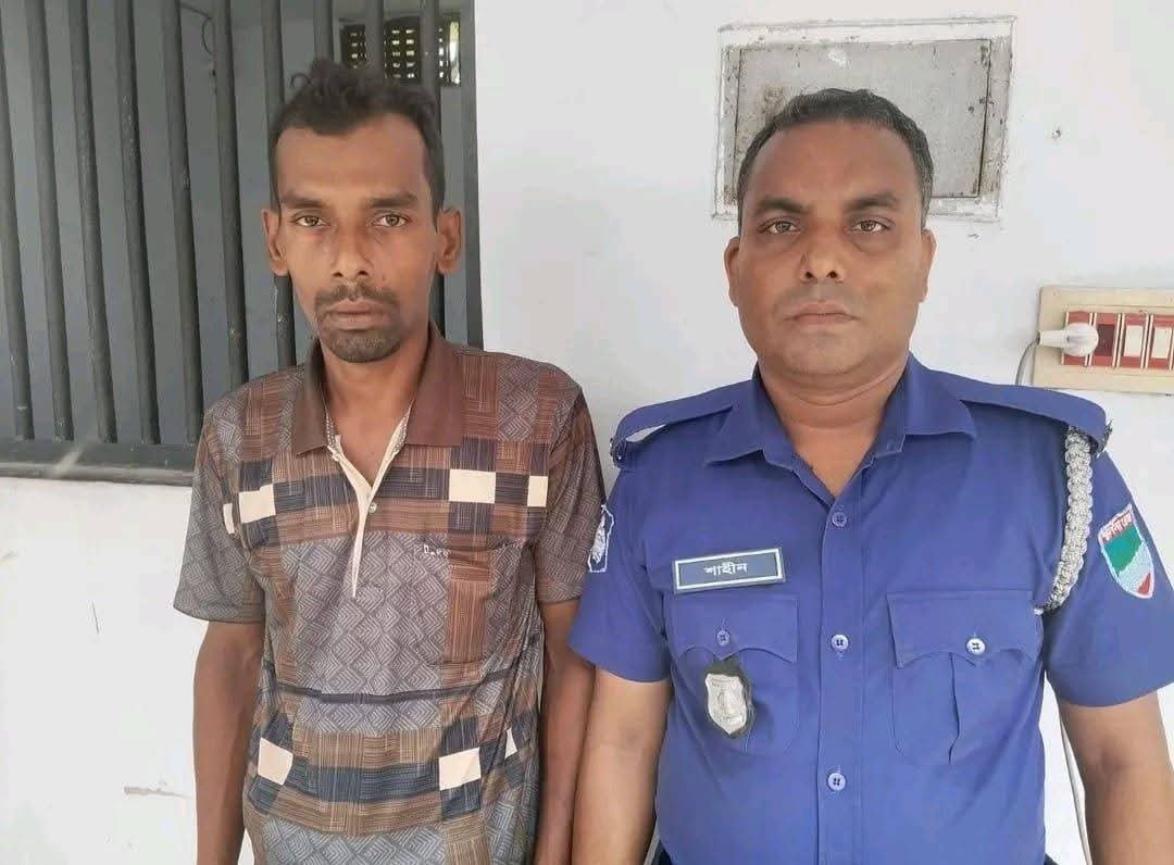 হরিণাকুণ্ডুতে মাদক সেবন কালে রূপচান গ্রেফতার